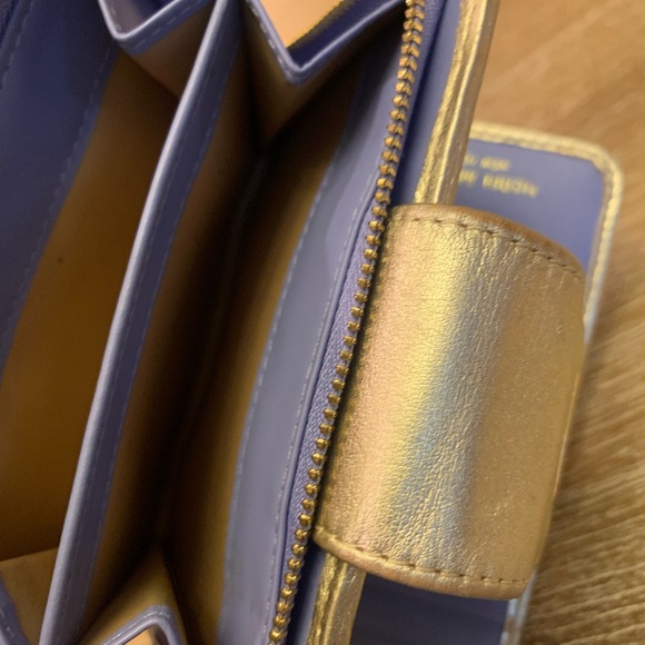 Henri Bendel Metallic Gold Wallet - Picture 6 of 9